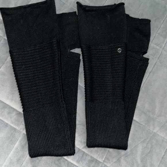 Lululemon black leg warmers - Picture 2 of 2